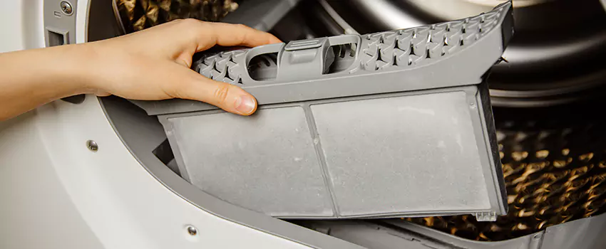 Signs Of A Clogged Dryer Lint Trap in Bettendorf, Iowa